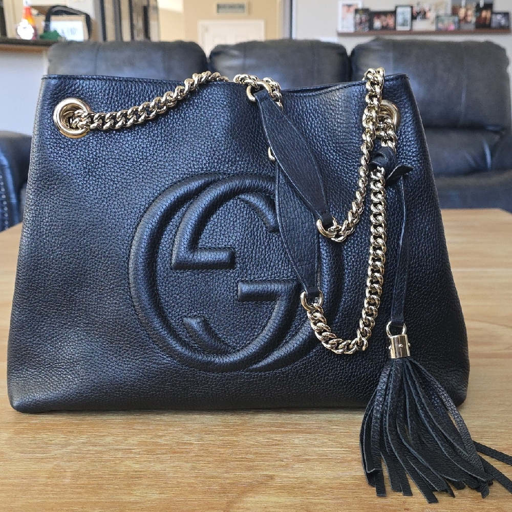 Gucci Black Leather Shoulder Bag with Gold Chain